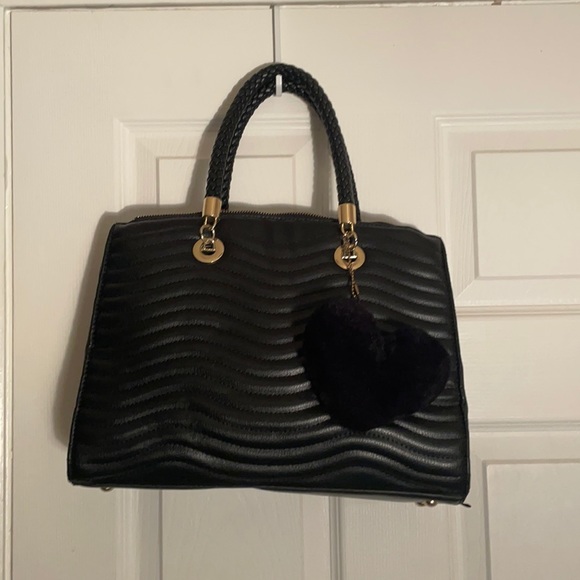 Hand bag